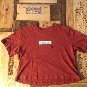 hollister red cropped short sleeve shirt